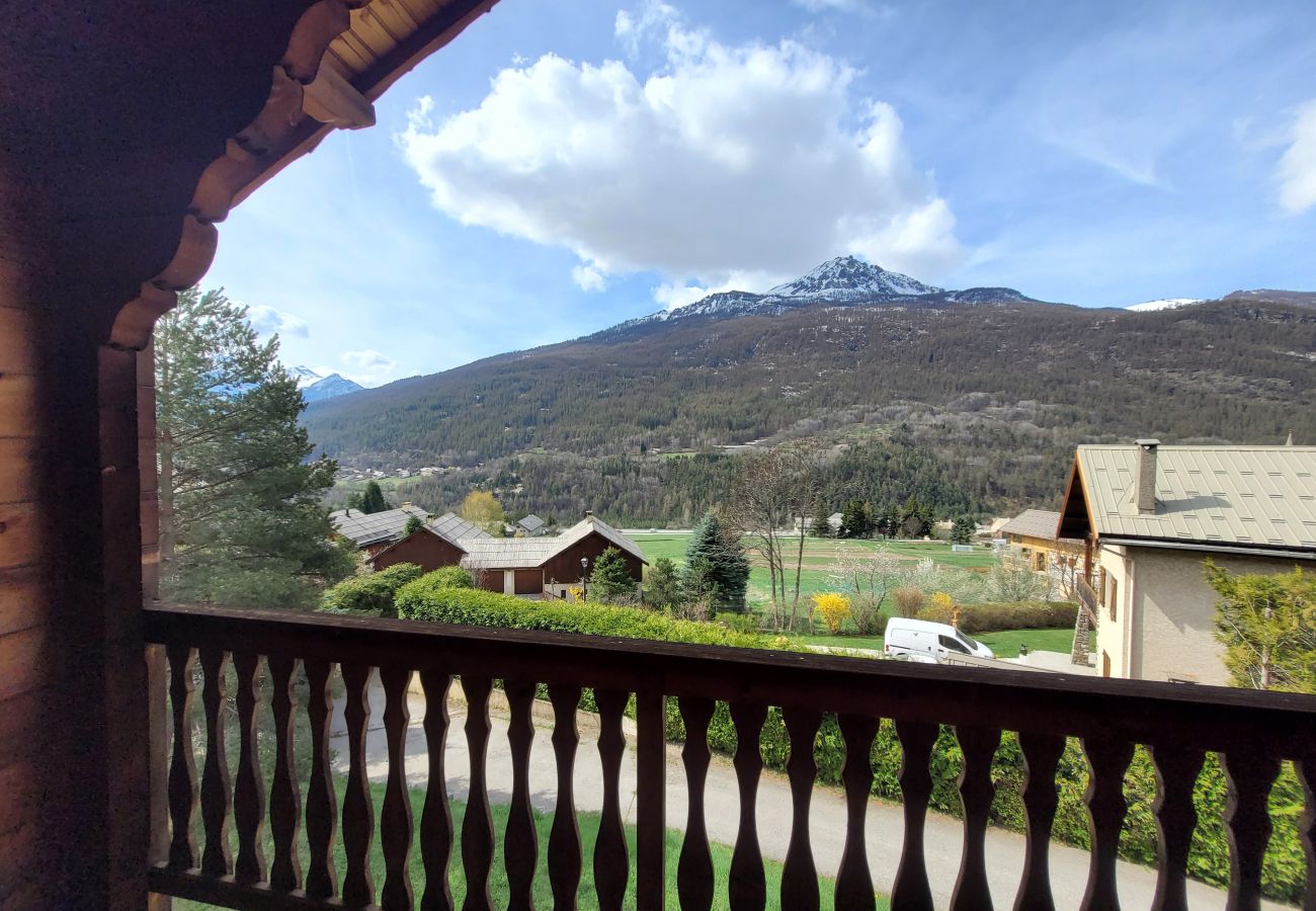 Chalet à Saint-Chaffrey - CHALET CONFORTABLE POUR 8 PERSONNES