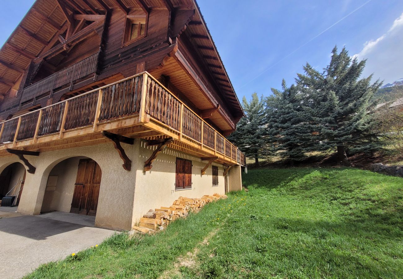 Chalet à Saint-Chaffrey - CHALET CONFORTABLE POUR 8 PERSONNES