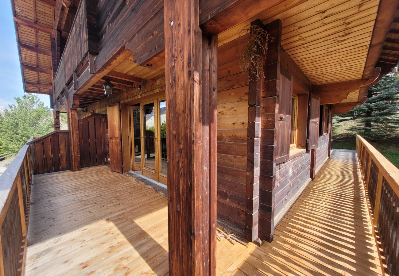 Chalet à Saint-Chaffrey - CHALET CONFORTABLE POUR 8 PERSONNES
