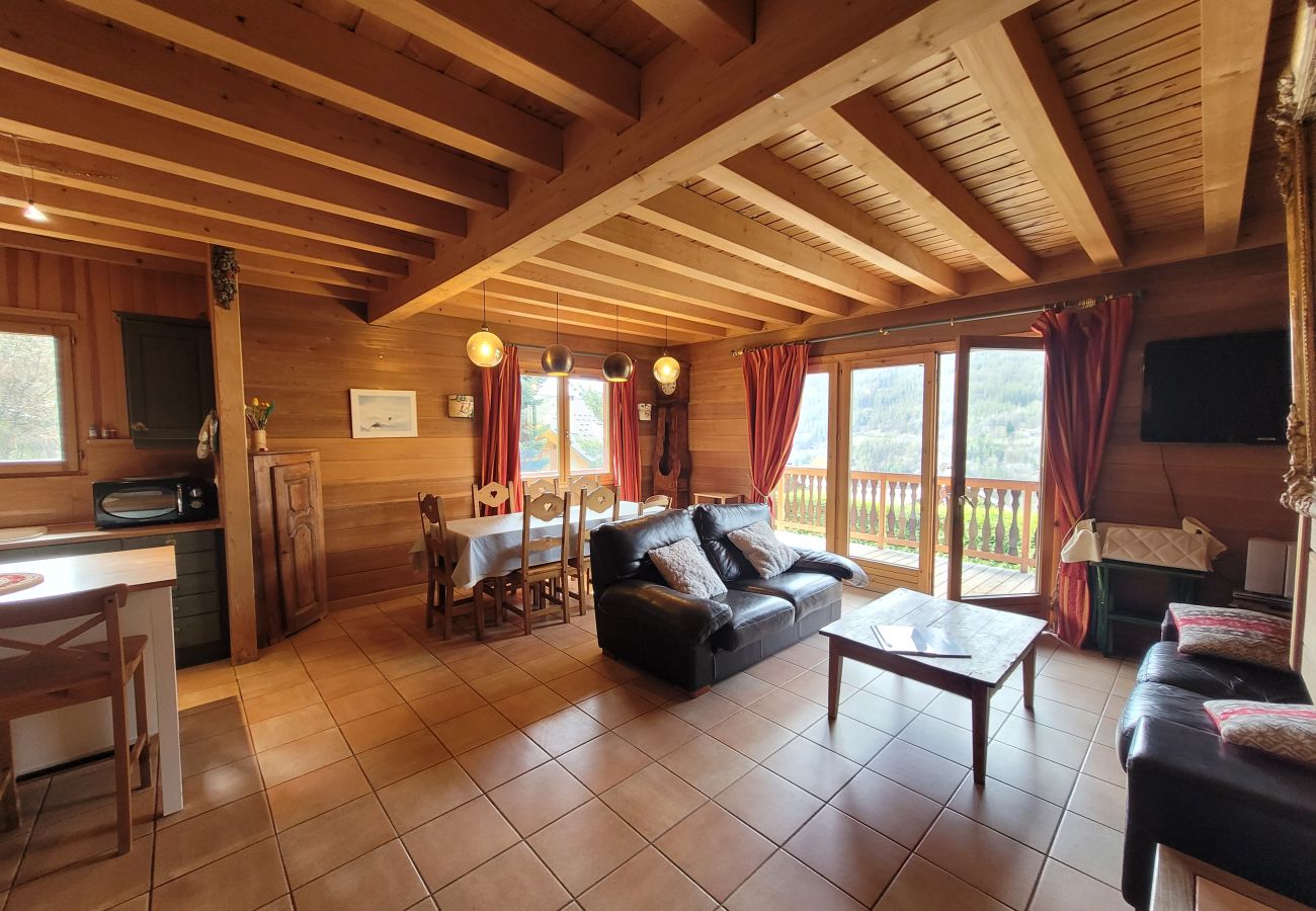Chalet à Saint-Chaffrey - CHALET CONFORTABLE POUR 8 PERSONNES