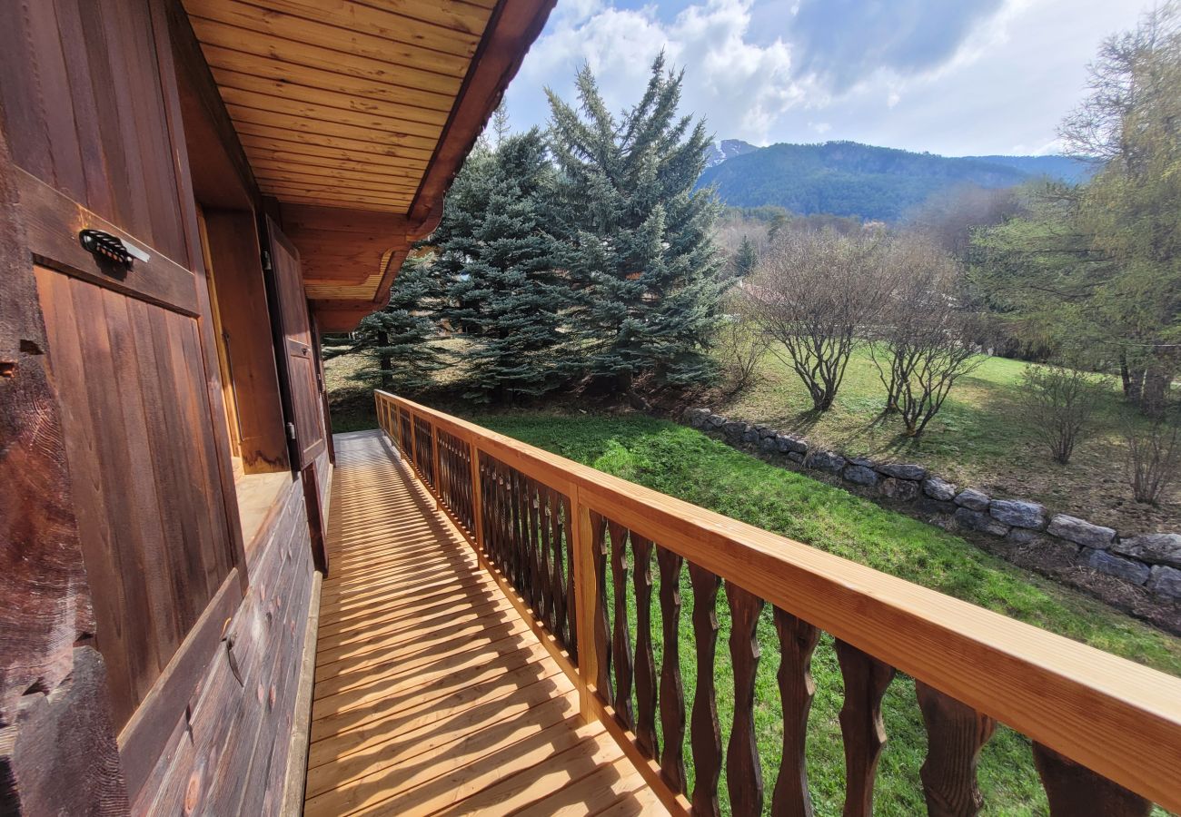 Chalet à Saint-Chaffrey - CHALET CONFORTABLE POUR 8 PERSONNES
