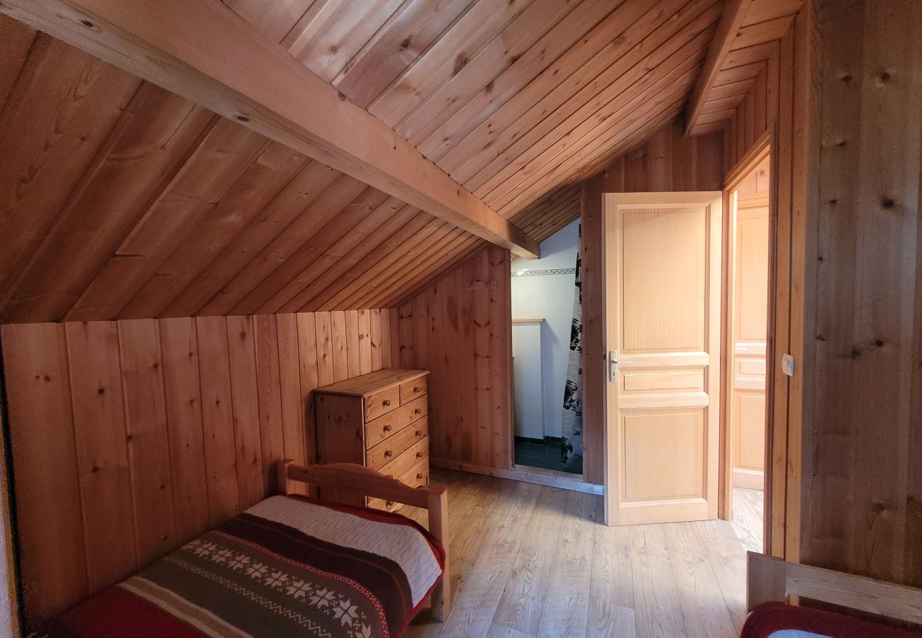 Chalet à Saint-Chaffrey - CHALET CONFORTABLE POUR 8 PERSONNES
