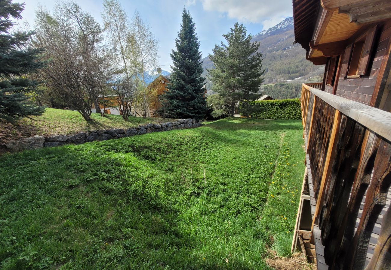 Chalet à Saint-Chaffrey - CHALET CONFORTABLE POUR 8 PERSONNES