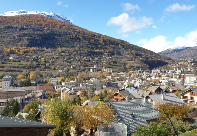 Appartement à Briançon - VUE IMPRENABLE POUR CE T3- 4 PERSONNES Appartement à Briançon - VUE IMPRENABLE POUR CE T3- 4 PERSONNES