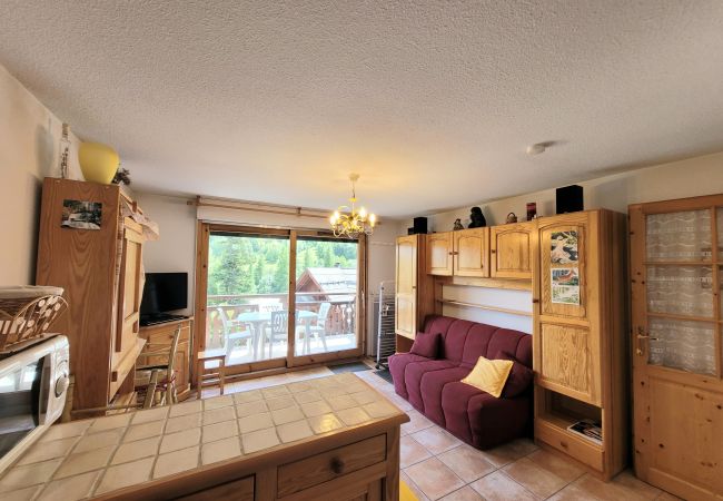 Appartement à Chantemerle - T2 AU PIED DES PISTES DE CHANTEMERLE Appartement à Chantemerle - T2 AU PIED DES PISTES DE CHANTEMERLE