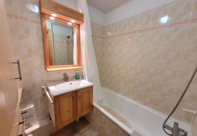 Appartement à Chantemerle - T2 AU PIED DES PISTES DE CHANTEMERLE Appartement à Chantemerle - T2 AU PIED DES PISTES DE CHANTEMERLE