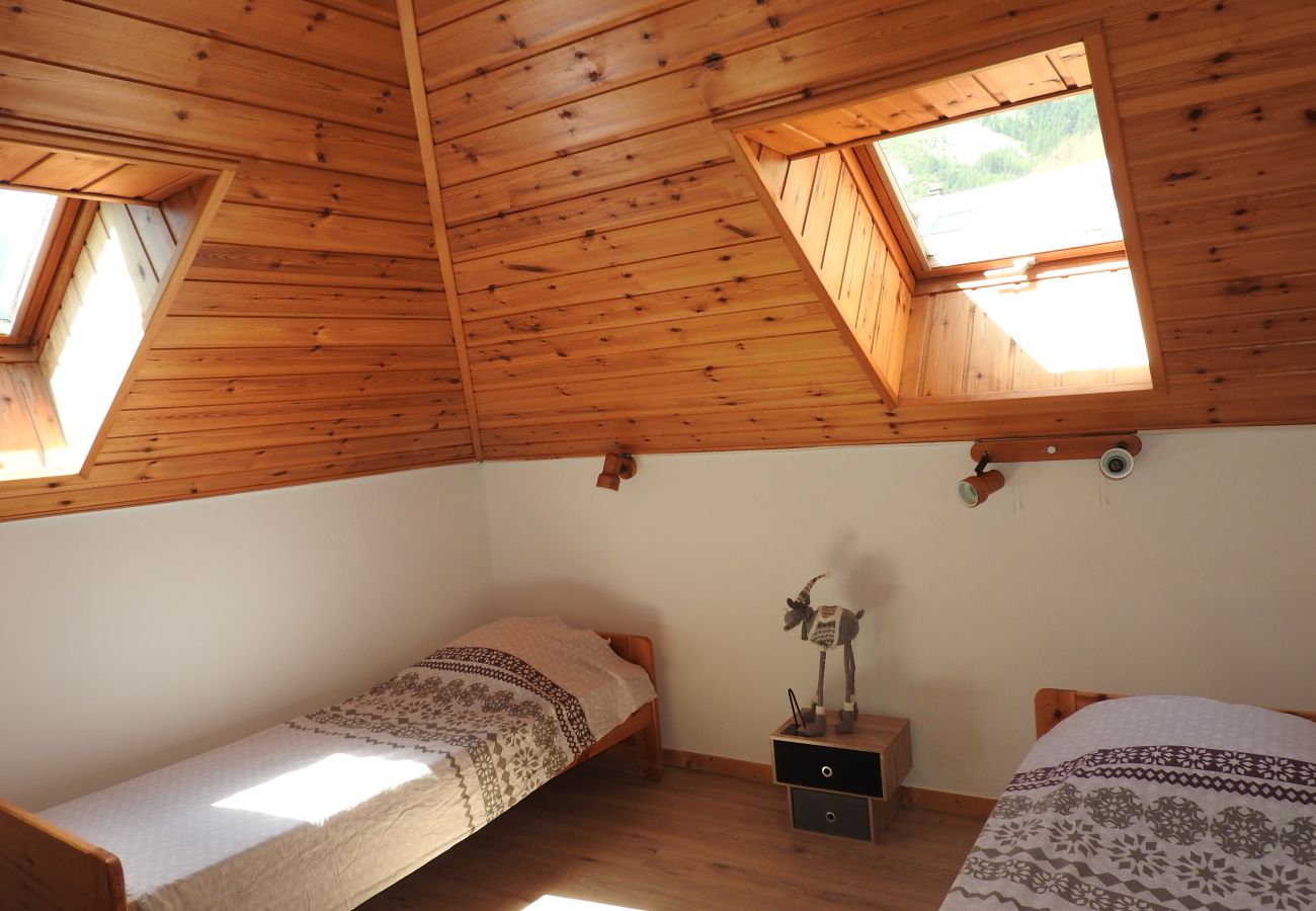 Appartement à Le Monêtier-les-Bains - Appartement T4 en duplex