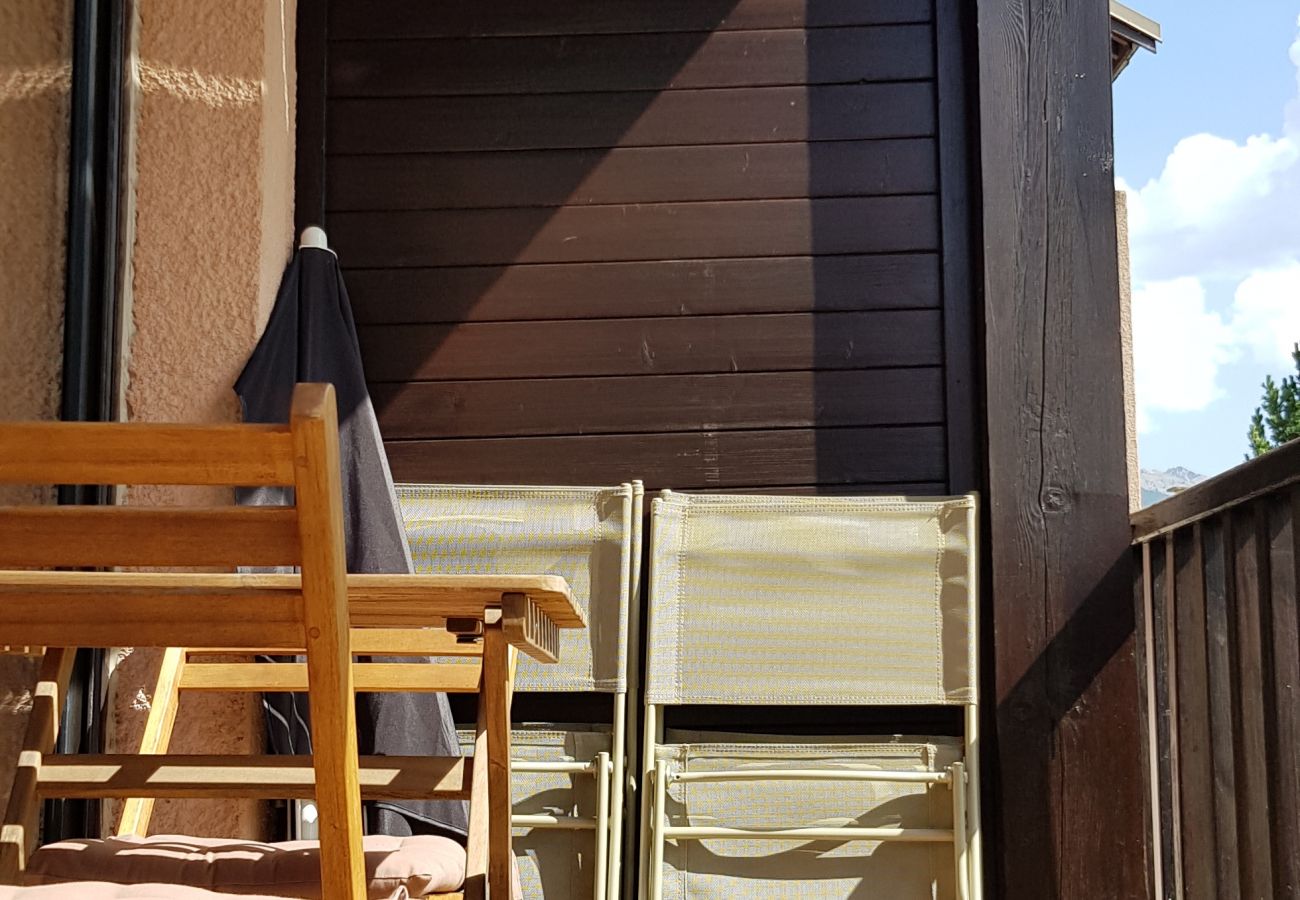 Appartement à Saint-Chaffrey - Chaleureux T3 exposé plein sud - 4/6 personnes 