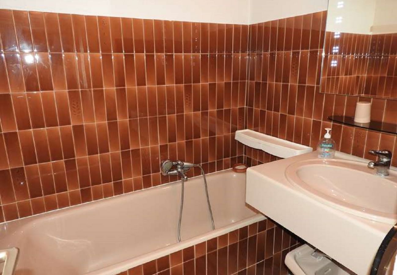 Appartement à Briançon - Grand studio + coin montagne au pied des pistes - 4 personnes 