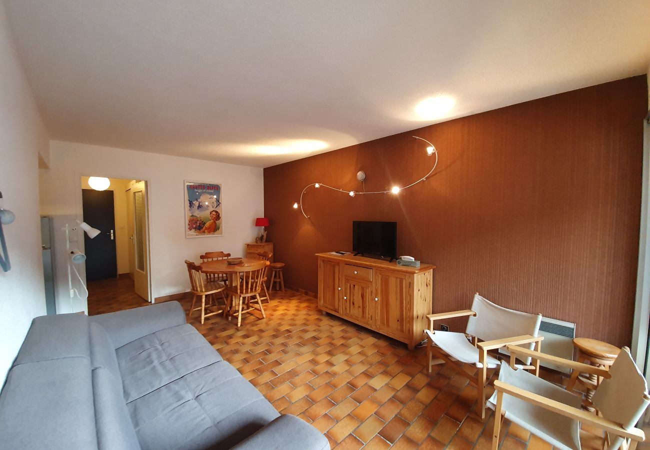 Appartement à Briançon - Grand studio + coin montagne au pied des pistes - 4 personnes 