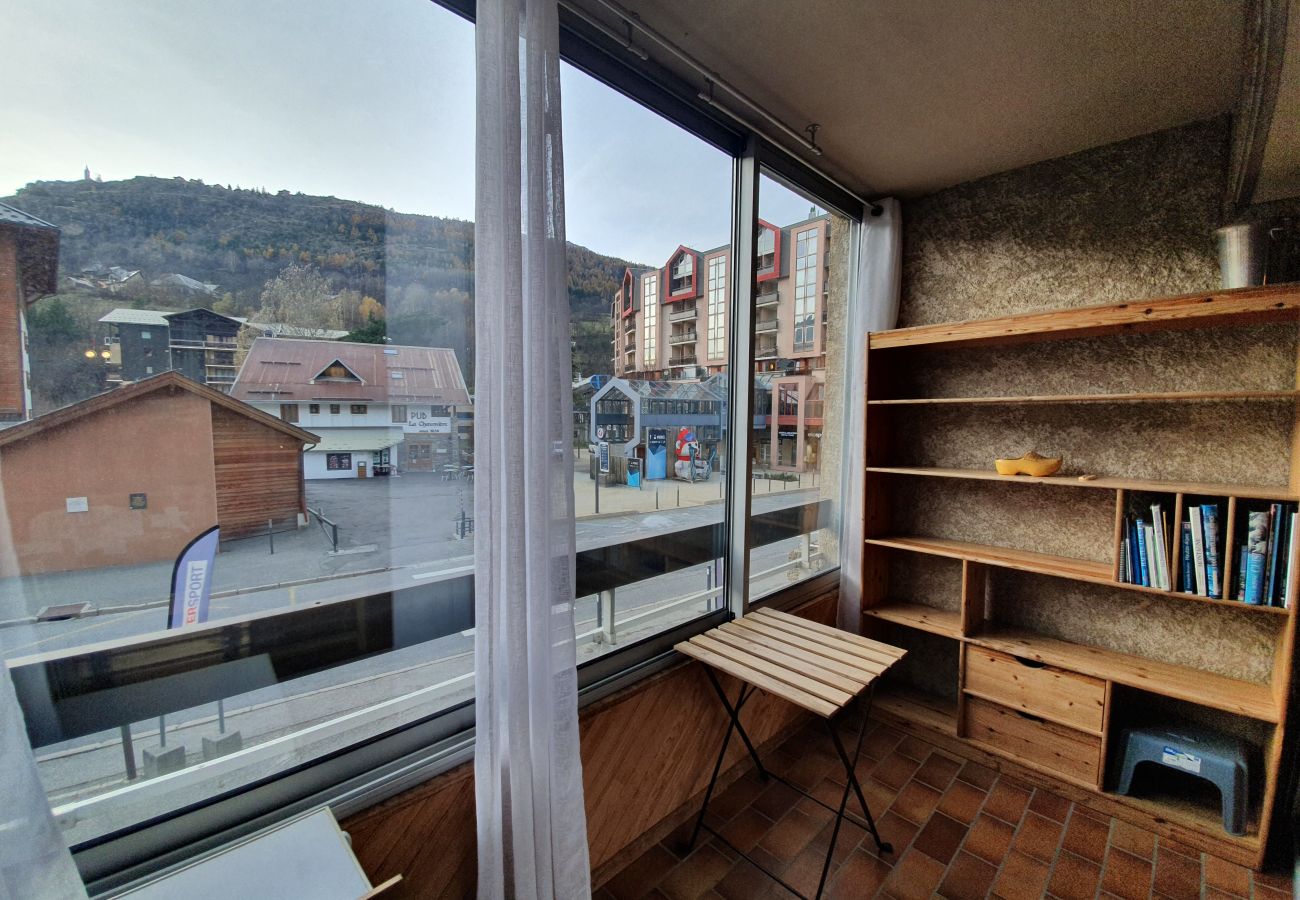 Appartement à Briançon - Grand studio + coin montagne au pied des pistes - 4 personnes 