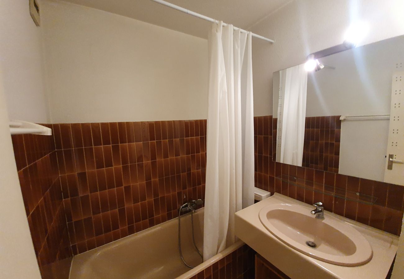 Appartement à Briançon - Grand studio + coin montagne au pied des pistes - 4 personnes 