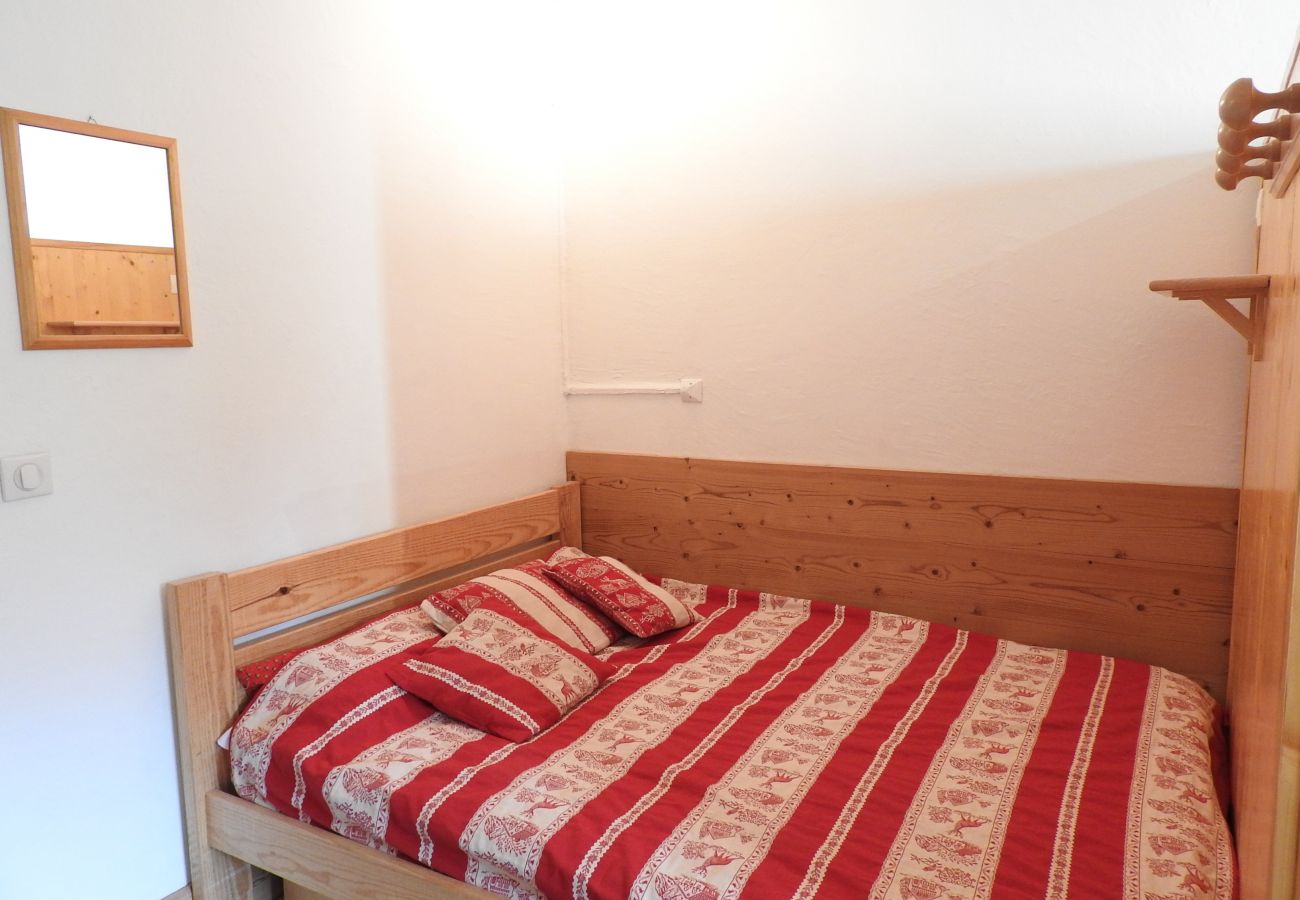 Appartement à Chantemerle - Grand studio au pied des pistes - 4 personnes 