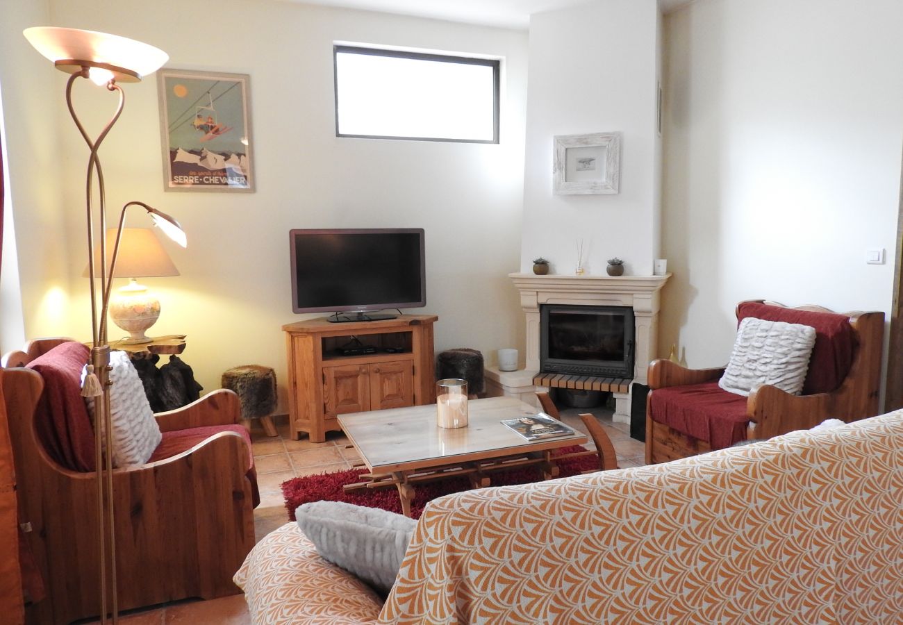 Appartement à La Salle-les-Alpes - Coquet T3 -6 personnes à deux pas des remontées