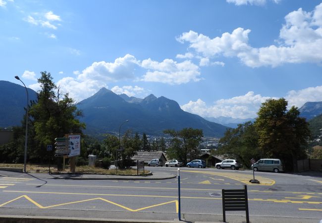 Appartement à Briançon - Studio coin montagne 4 personnes au pied de la cité Vauban Appartement à Briançon - Studio coin montagne 4 personnes au pied de la cité Vauban