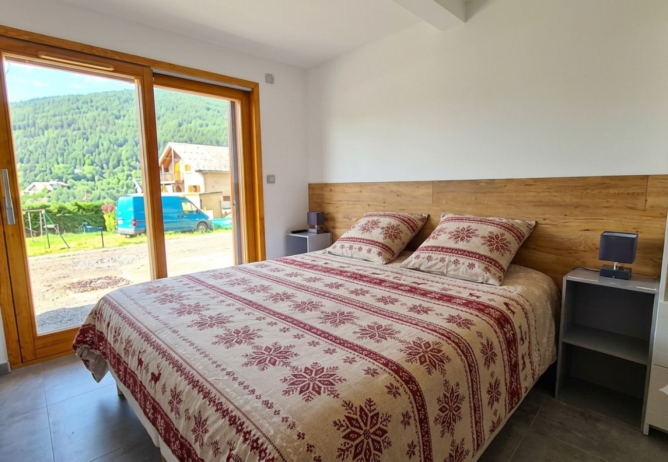 Chalet à Saint-Chaffrey - Beau chalet 8 personnes à Saint Chaffrey