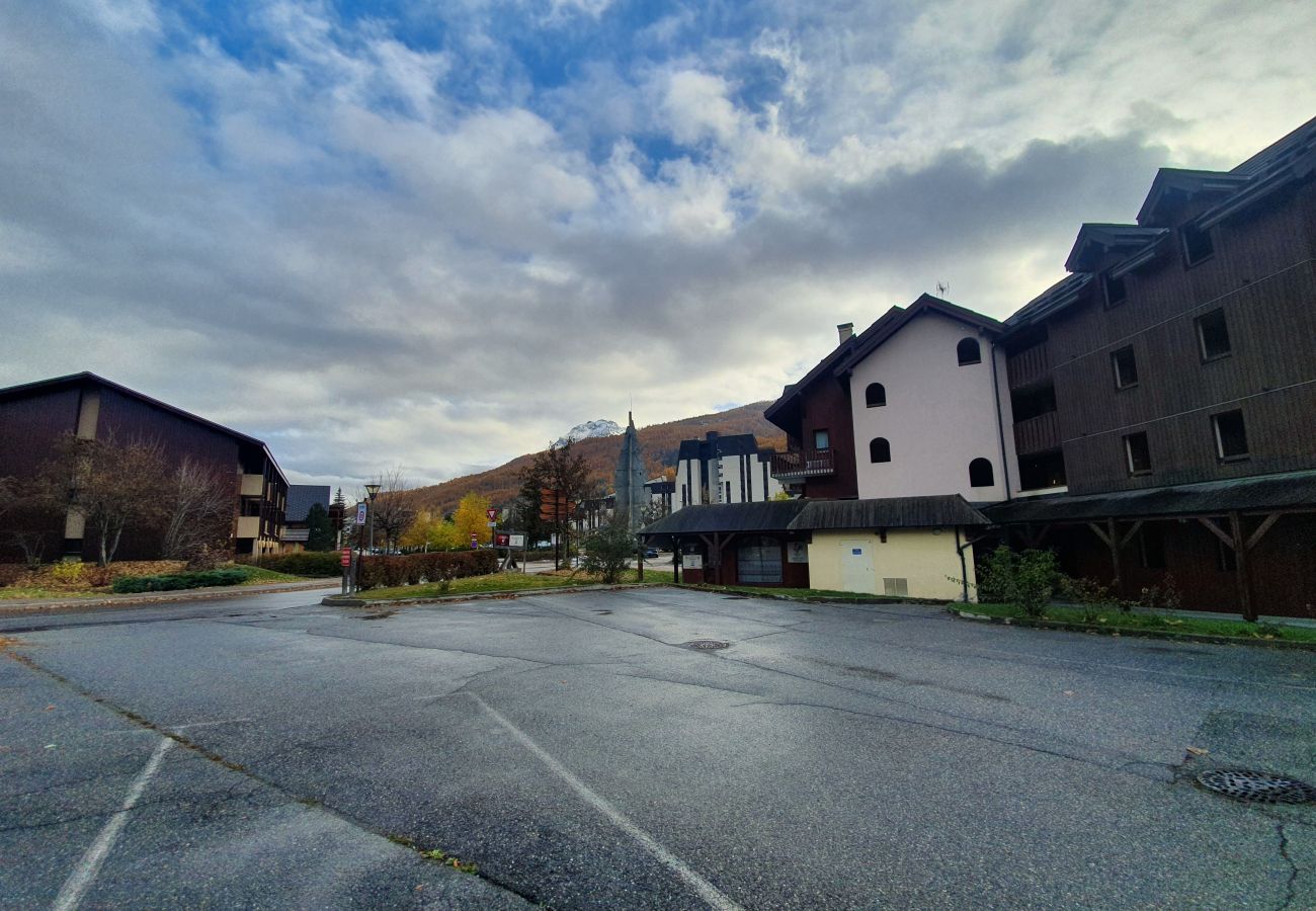 Appartement à La Salle-les-Alpes - Beau studio au pied des pistes pour 4-5 personnes