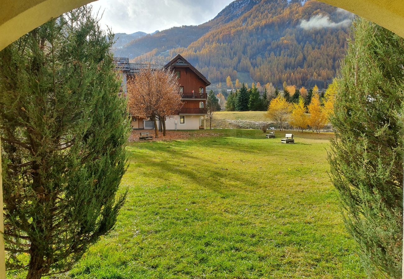 Appartement à La Salle-les-Alpes - Beau studio au pied des pistes pour 4-5 personnes