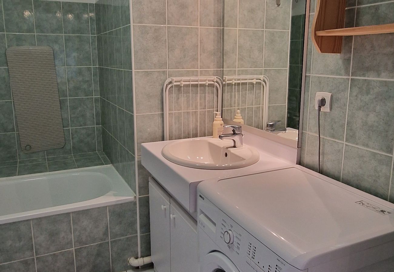 Appartement à Saint-Chaffrey - Agréable T2 + cm sur les hauteurs, belle vue dégagée