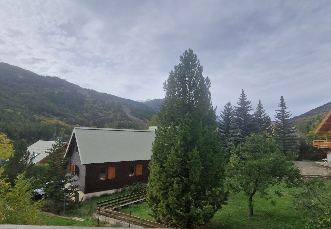 Chalet à Saint-Chaffrey - Chaleureux chalet ** pour 6 personnes, Saint-Chaffrey