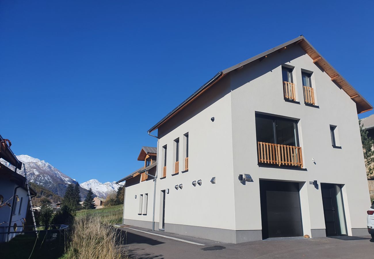Maison à Saint-Chaffrey - Maison 10 personnes, Saint-Chaffrey
