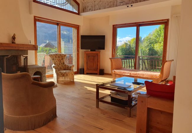 Maison à Puy-Saint-Pierre - Spacieuse maison pour 10 personnes. Maison à Puy-Saint-Pierre - Spacieuse maison pour 10 personnes.