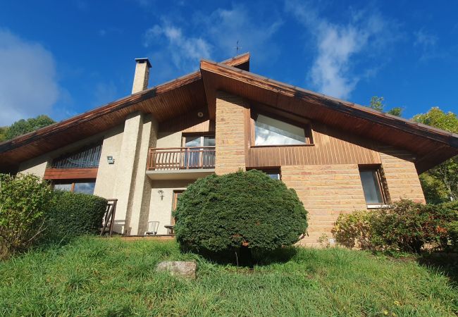 Maison à Puy-Saint-Pierre - Spacieuse maison pour 10 personnes. Maison à Puy-Saint-Pierre - Spacieuse maison pour 10 personnes.