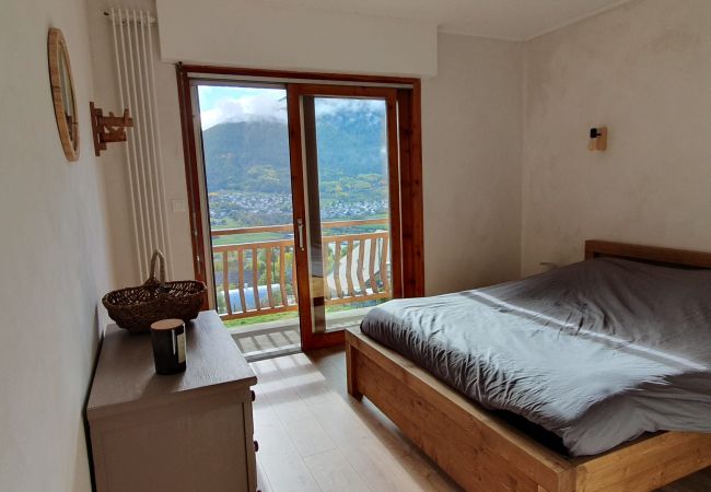 Maison à Puy-Saint-Pierre - Spacieuse maison pour 10 personnes. Maison à Puy-Saint-Pierre - Spacieuse maison pour 10 personnes.