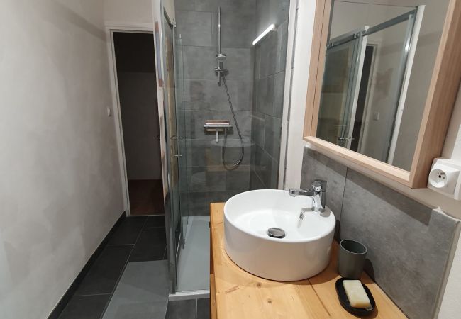 Maison à Puy-Saint-Pierre - Spacieuse maison pour 10 personnes. Maison à Puy-Saint-Pierre - Spacieuse maison pour 10 personnes.