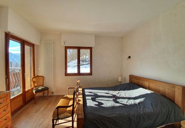 Maison à Puy-Saint-Pierre - Spacieuse maison pour 10 personnes. Maison à Puy-Saint-Pierre - Spacieuse maison pour 10 personnes.