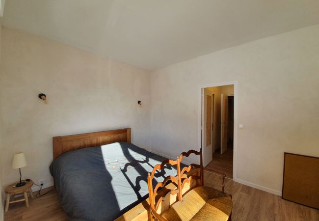 Maison à Puy-Saint-Pierre - Spacieuse maison pour 10 personnes. Maison à Puy-Saint-Pierre - Spacieuse maison pour 10 personnes.