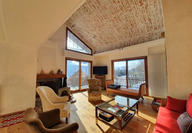 Maison à Puy-Saint-Pierre - Spacieuse maison pour 10 personnes. Maison à Puy-Saint-Pierre - Spacieuse maison pour 10 personnes.