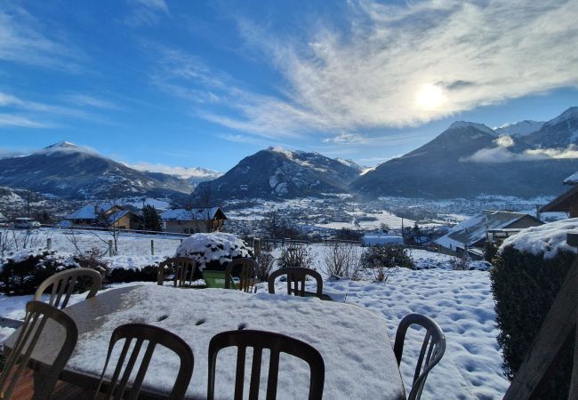 Maison à Puy-Saint-Pierre - Spacieuse maison pour 10 personnes. Maison à Puy-Saint-Pierre - Spacieuse maison pour 10 personnes.