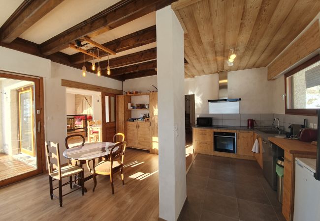 Maison à Puy-Saint-Pierre - Spacieuse maison pour 10 personnes. Maison à Puy-Saint-Pierre - Spacieuse maison pour 10 personnes.