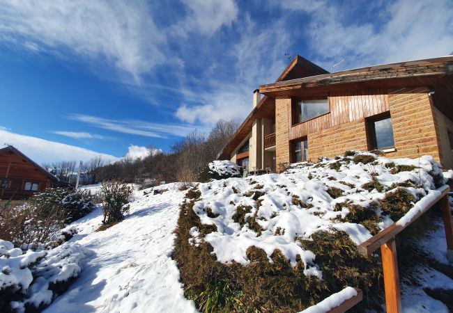 Maison à Puy-Saint-Pierre - Spacieuse maison pour 10 personnes. Maison à Puy-Saint-Pierre - Spacieuse maison pour 10 personnes.