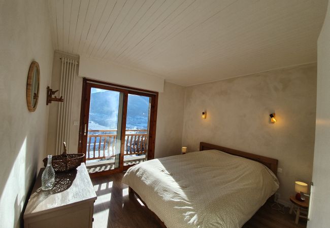 Maison à Puy-Saint-Pierre - Spacieuse maison pour 10 personnes. Maison à Puy-Saint-Pierre - Spacieuse maison pour 10 personnes.