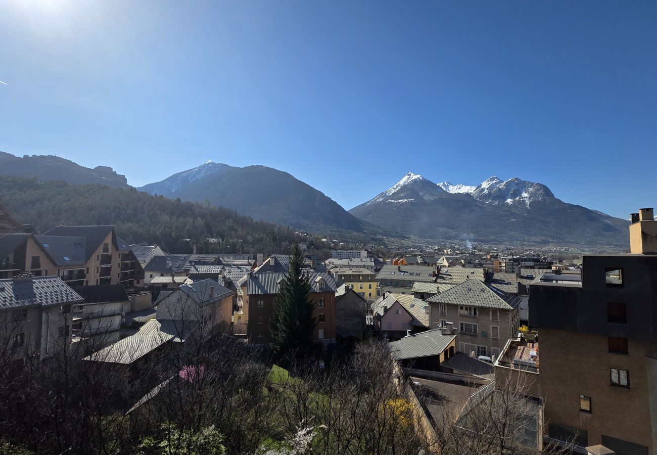 Appartement à Briançon - Charmant T3 en centre ville