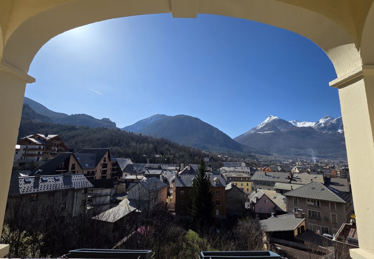 Appartement à Briançon - Charmant T3 en centre ville