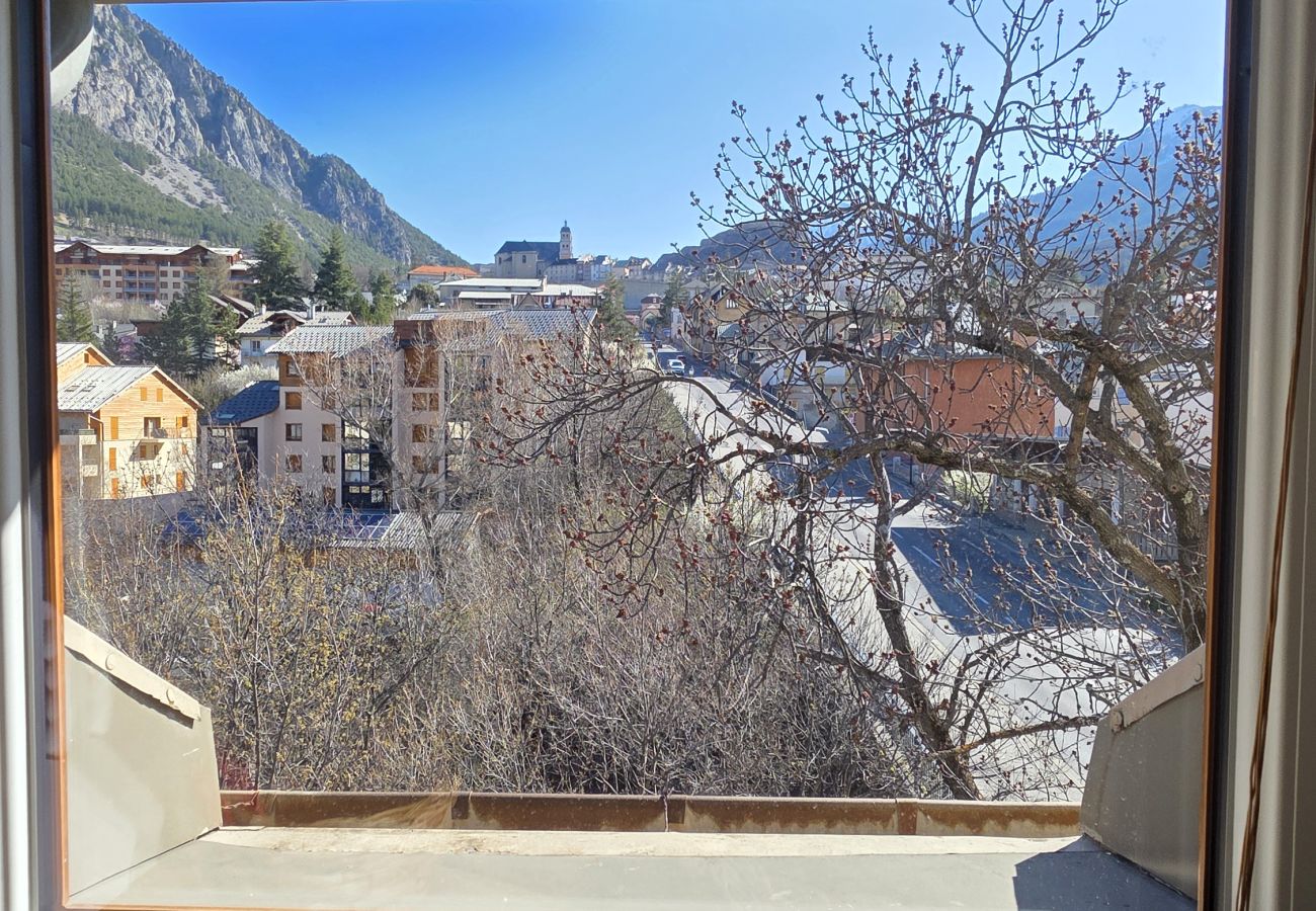 Appartement à Briançon - Charmant T3 en centre ville