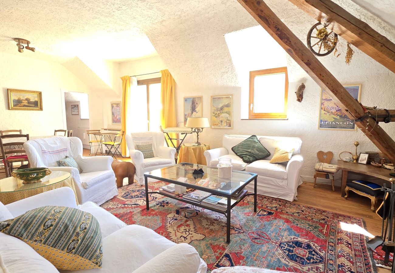 Appartement à Briançon - Charmant T3 en centre ville