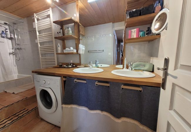 Appartement à La Salle-les-Alpes - T5- 10pers-à deux pas des remontées Appartement à La Salle-les-Alpes - T5- 10pers-à deux pas des remontées