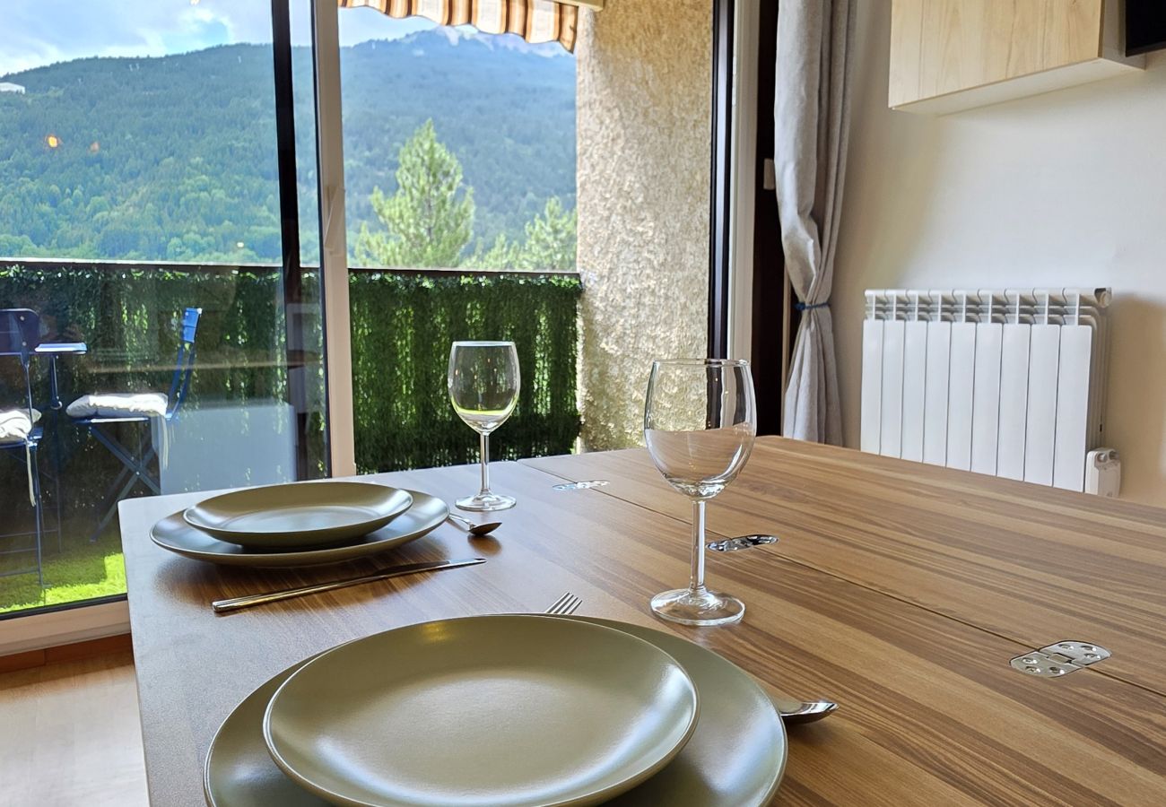 Appartement à Briançon -  Échappée poétique face aux cîmes de Briançon - 2-3 personnes 