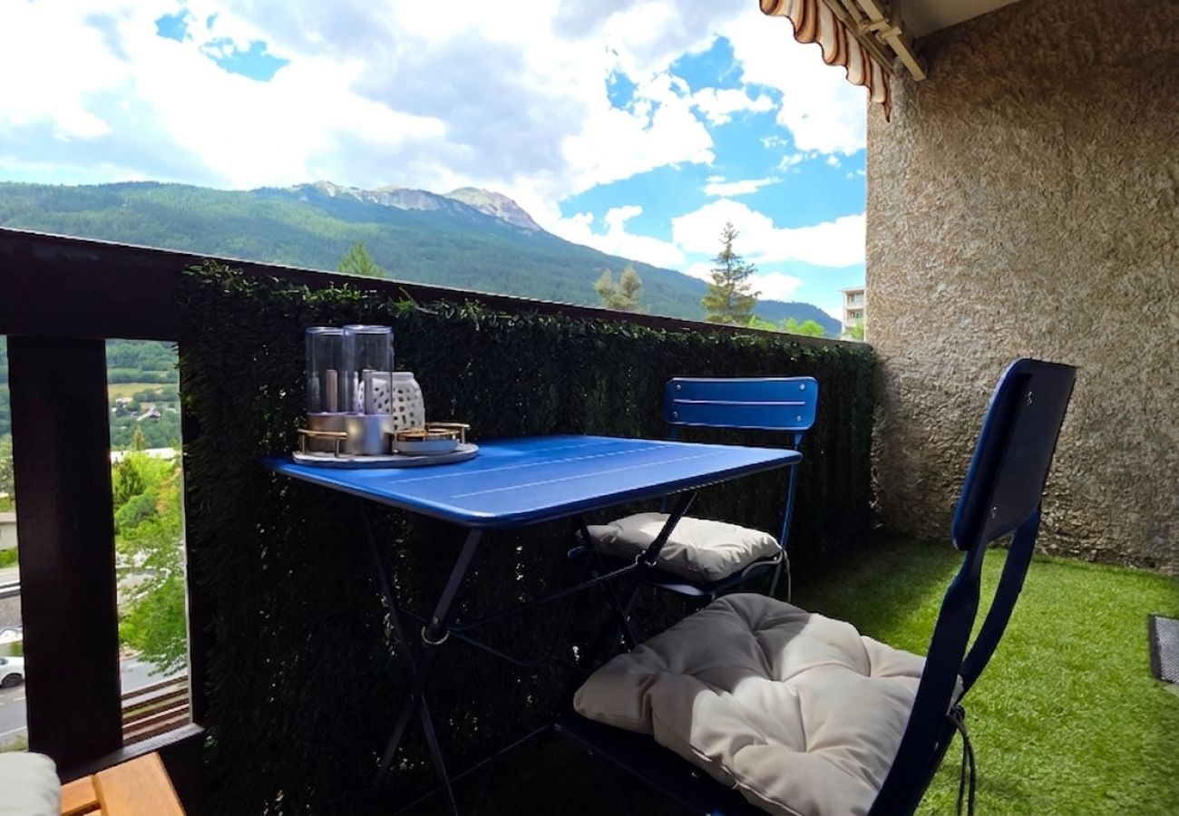 Appartement à Briançon -  Échappée poétique face aux cîmes de Briançon - 2-3 personnes 
